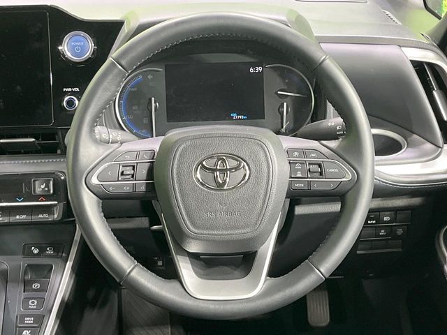 VOXY HYBRID