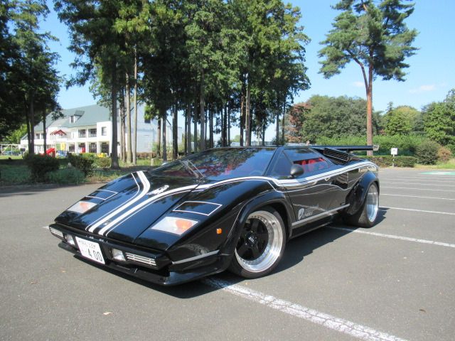 LAMBORGHINI COUNTACH
