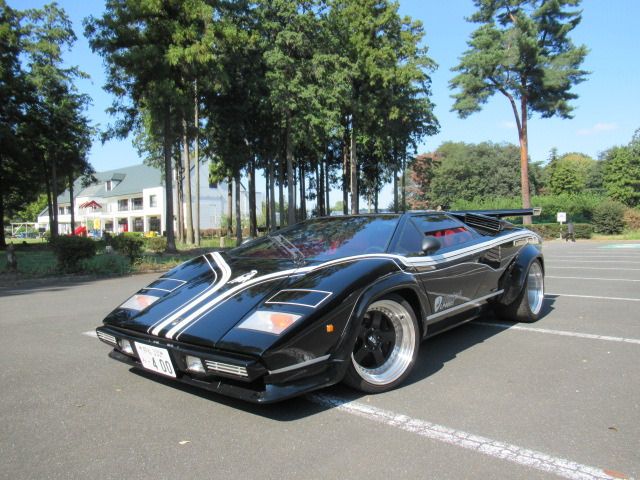 LAMBORGHINI COUNTACH