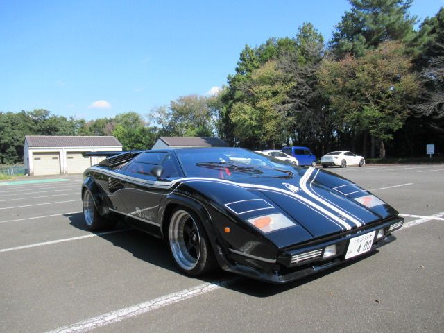LAMBORGHINI COUNTACH