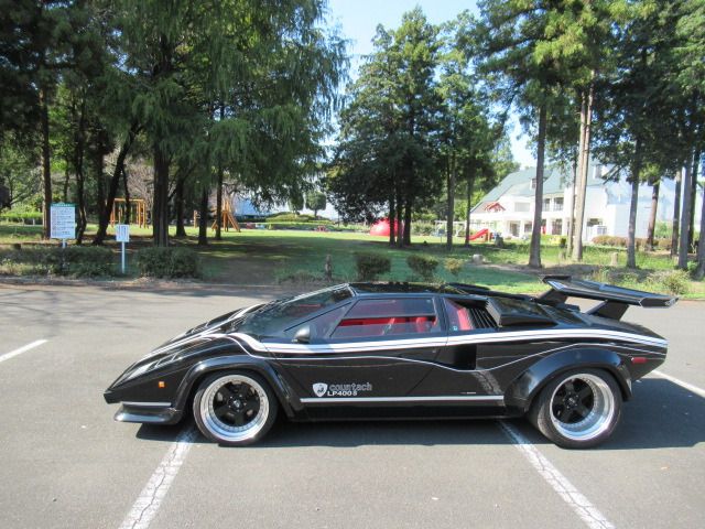 LAMBORGHINI COUNTACH