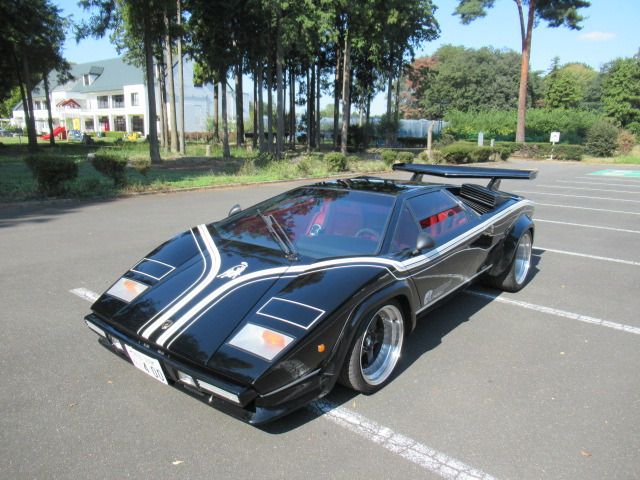 LAMBORGHINI COUNTACH