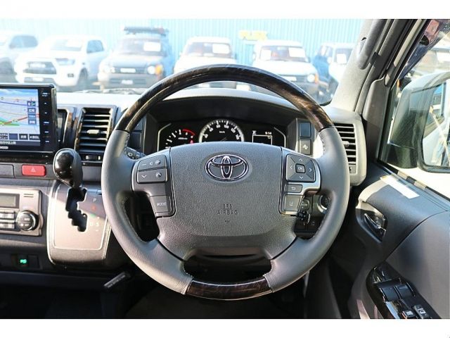 HIACE van 4WD