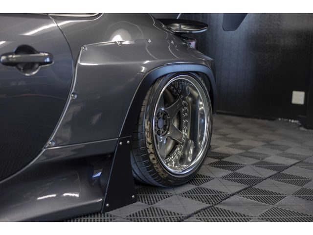 GR86