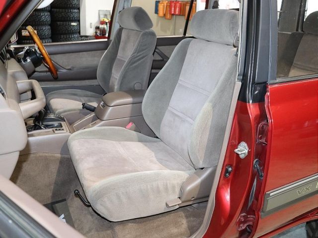 LANDCRUISER van