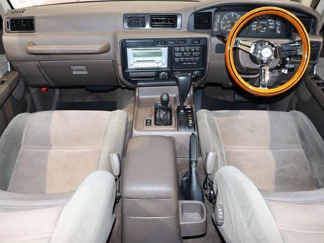 LANDCRUISER van