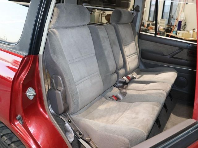 LANDCRUISER van