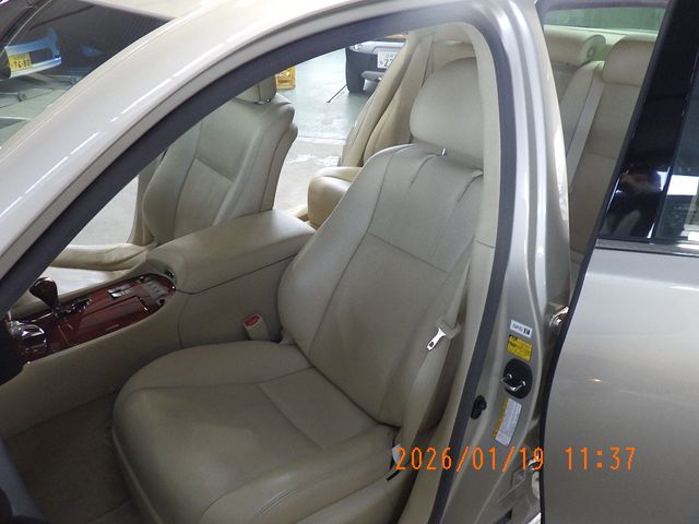 LEXUS LS600hL