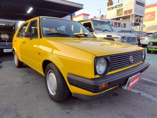 VOLKSWAGEN GOLF