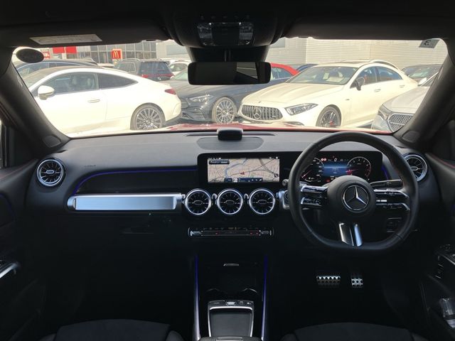 MERCEDES BENZ GLB