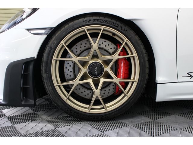 PORSCHE 718 Spyder