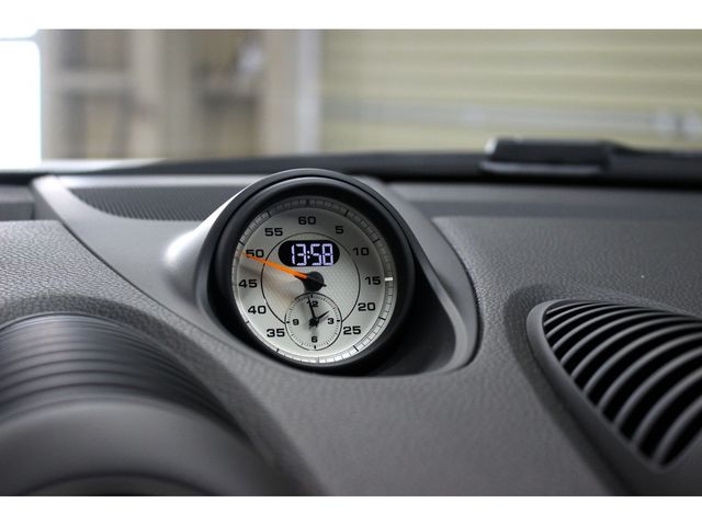 PORSCHE 718 Spyder