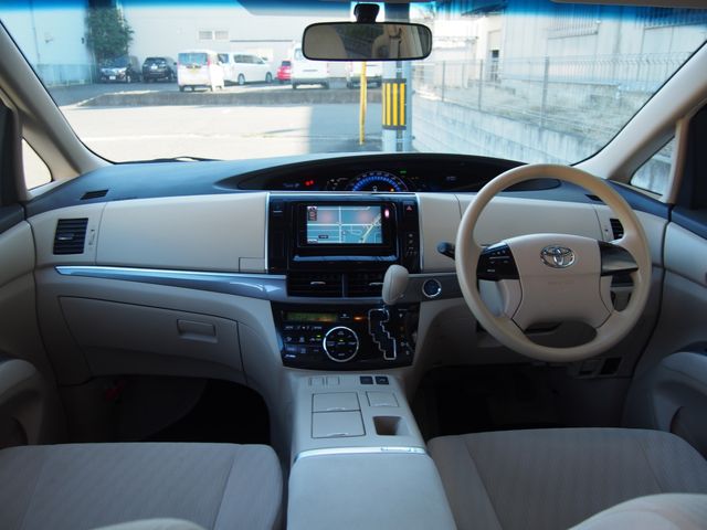 ESTIMA HYBRID 4WD