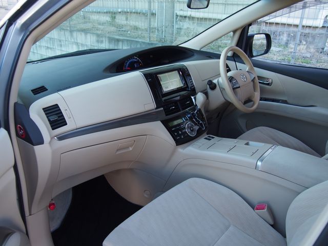 ESTIMA HYBRID 4WD