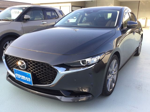 MAZDA3 SEDAN