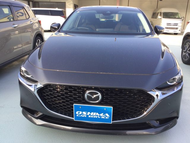 MAZDA3 SEDAN