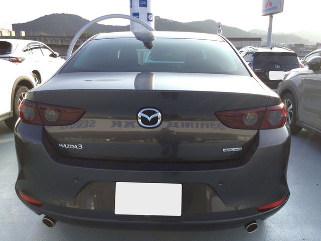 MAZDA3 SEDAN