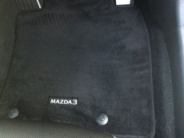 MAZDA3 SEDAN