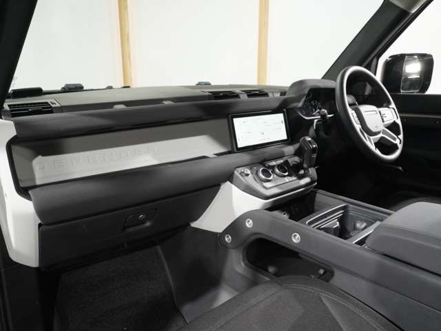 ROVER DEFENDER