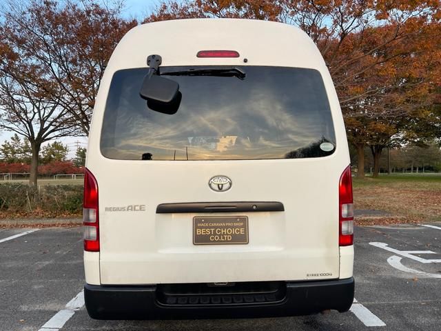 HIACE van 4WD