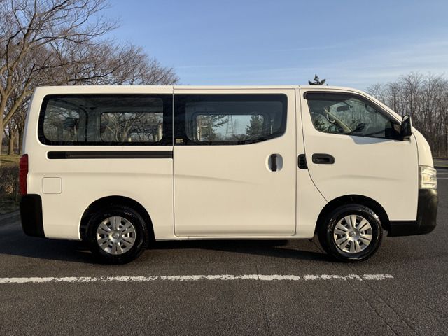 NV350 CARAVAN 4WD