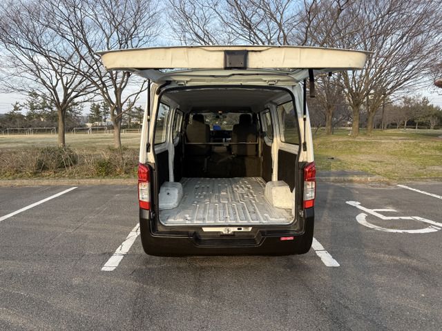 NV350 CARAVAN 4WD