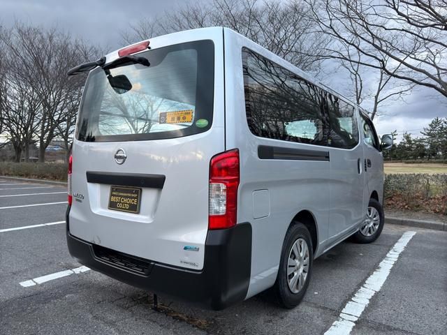 NV350 CARAVAN 4WD
