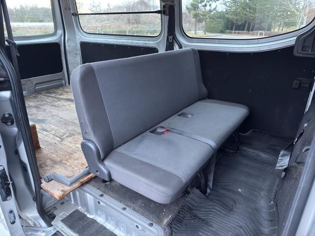NV350 CARAVAN 4WD