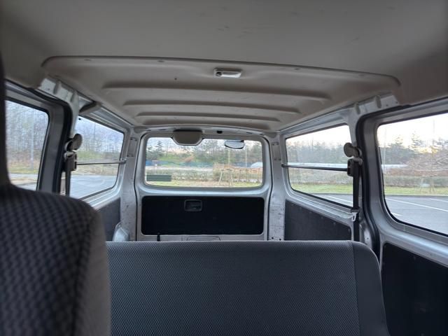 NV350 CARAVAN 4WD