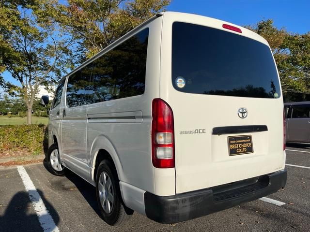 HIACE van 4WD