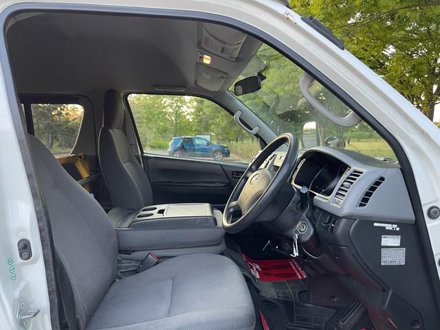 HIACE van 4WD
