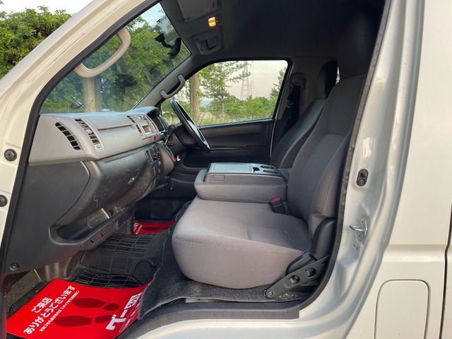 HIACE van 4WD
