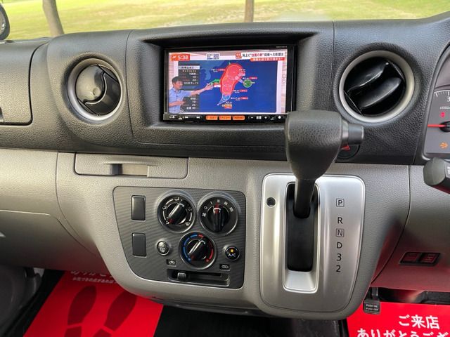 NV350 CARAVAN 4WD
