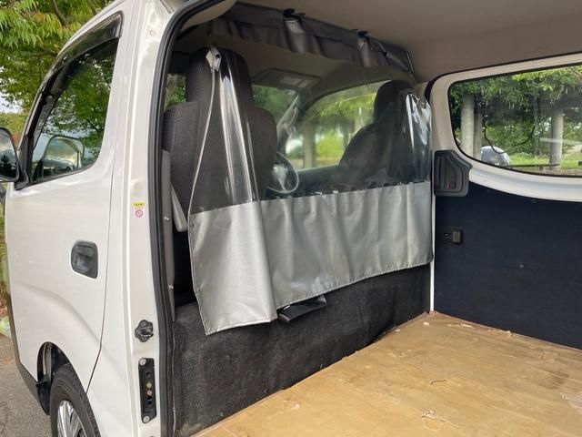 NV350 CARAVAN 4WD