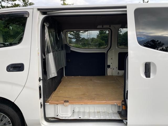 NV350 CARAVAN 4WD
