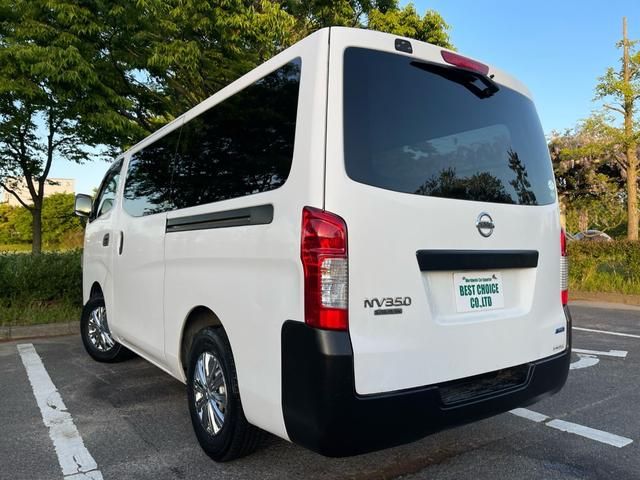 NV350 CARAVAN 4WD