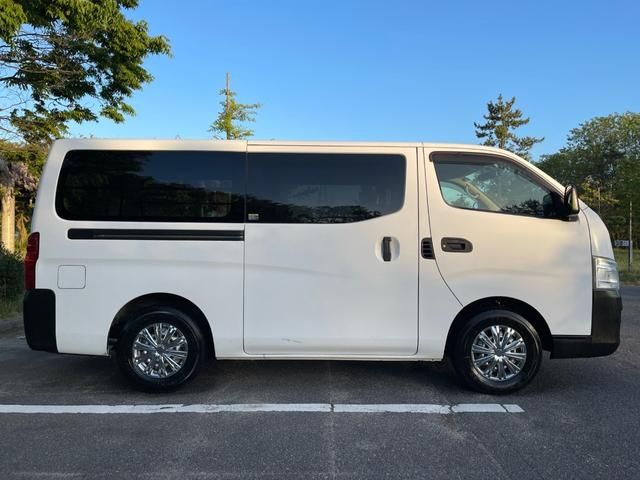 NV350 CARAVAN 4WD