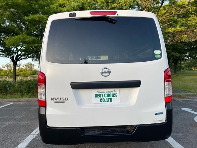 NV350 CARAVAN 4WD