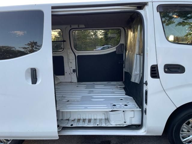 NV350 CARAVAN 4WD