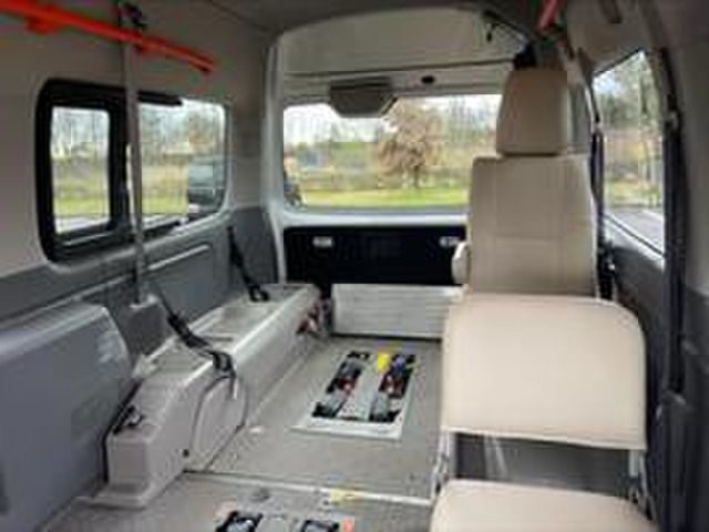 NV350 CARAVAN 4WD