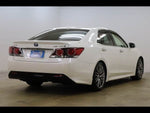 CROWN sedan hybrid