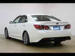 CROWN sedan hybrid