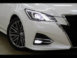 CROWN sedan hybrid