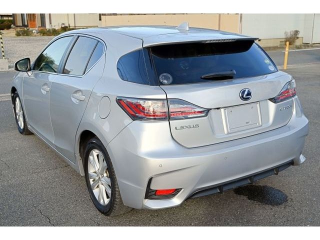 LEXUS CT200h
