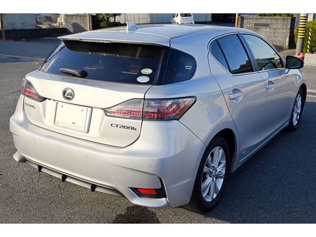 LEXUS CT200h