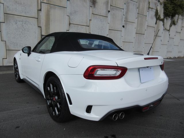 ABARTH 124 SPIDER