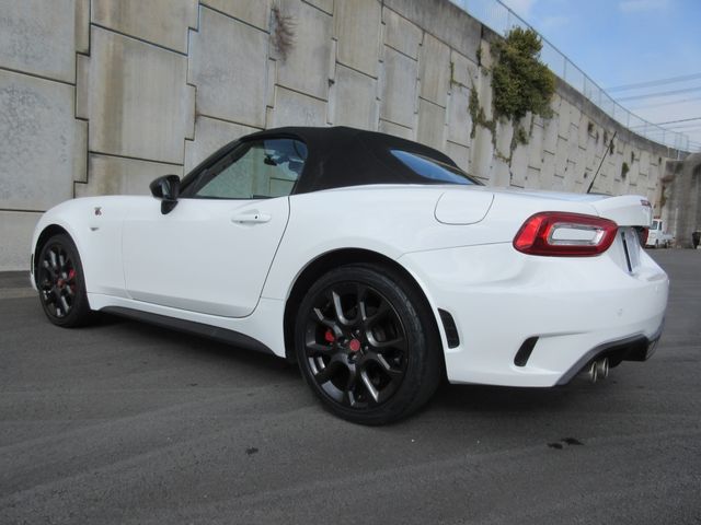 ABARTH 124 SPIDER