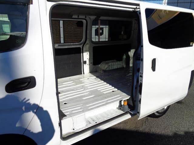 NV350 CARAVAN