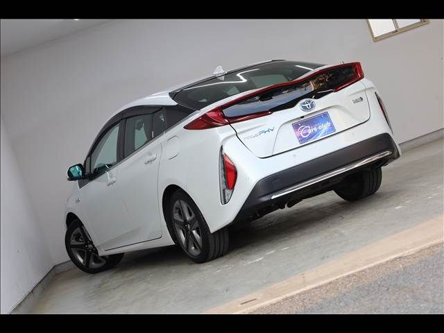PRIUS PHV