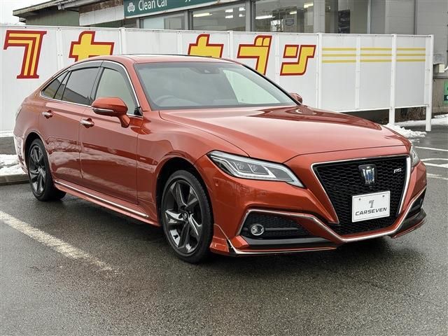 CROWN sedan hybrid 4WD